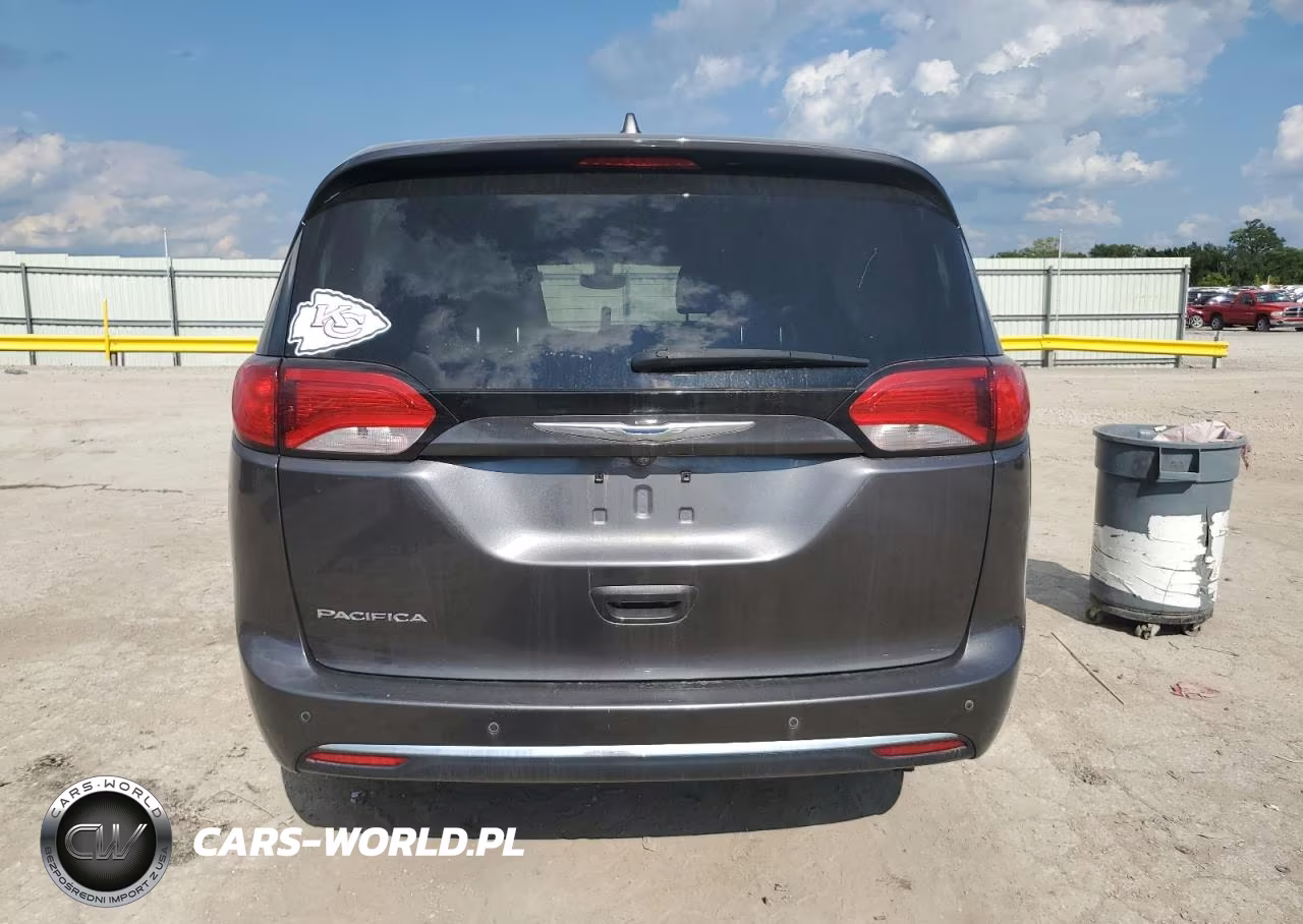2018 Chrysler Pacifica Touring L VIN:2C4RC1BG6JR119595 - 6