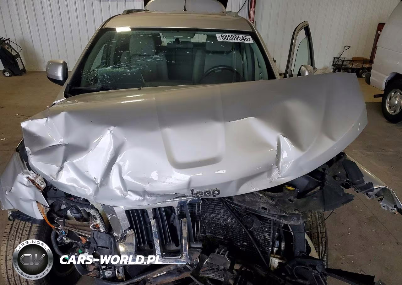 2011 Jeep Grand Cherokee Laredo VIN:1J4RR4GG0BC576643 - 12