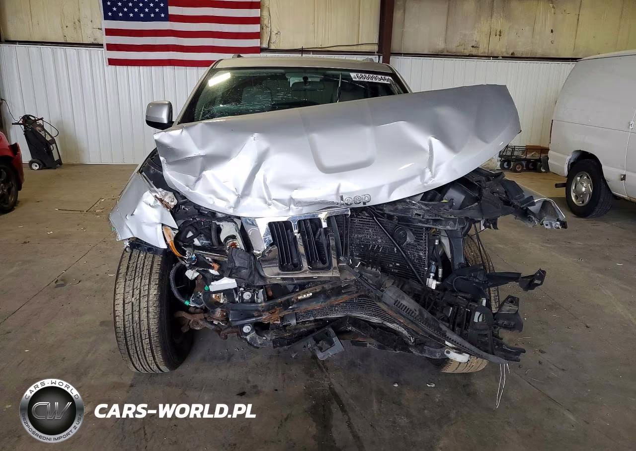 2011 Jeep Grand Cherokee Laredo VIN:1J4RR4GG0BC576643 - 5