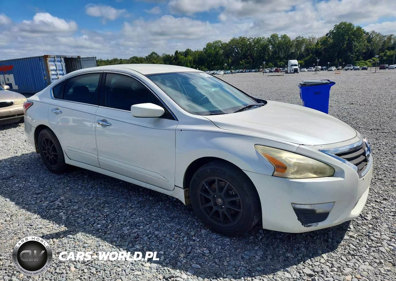 2015 Nissan Altima 2.5 S VIN:1N4AL3APXFC104775 - 4