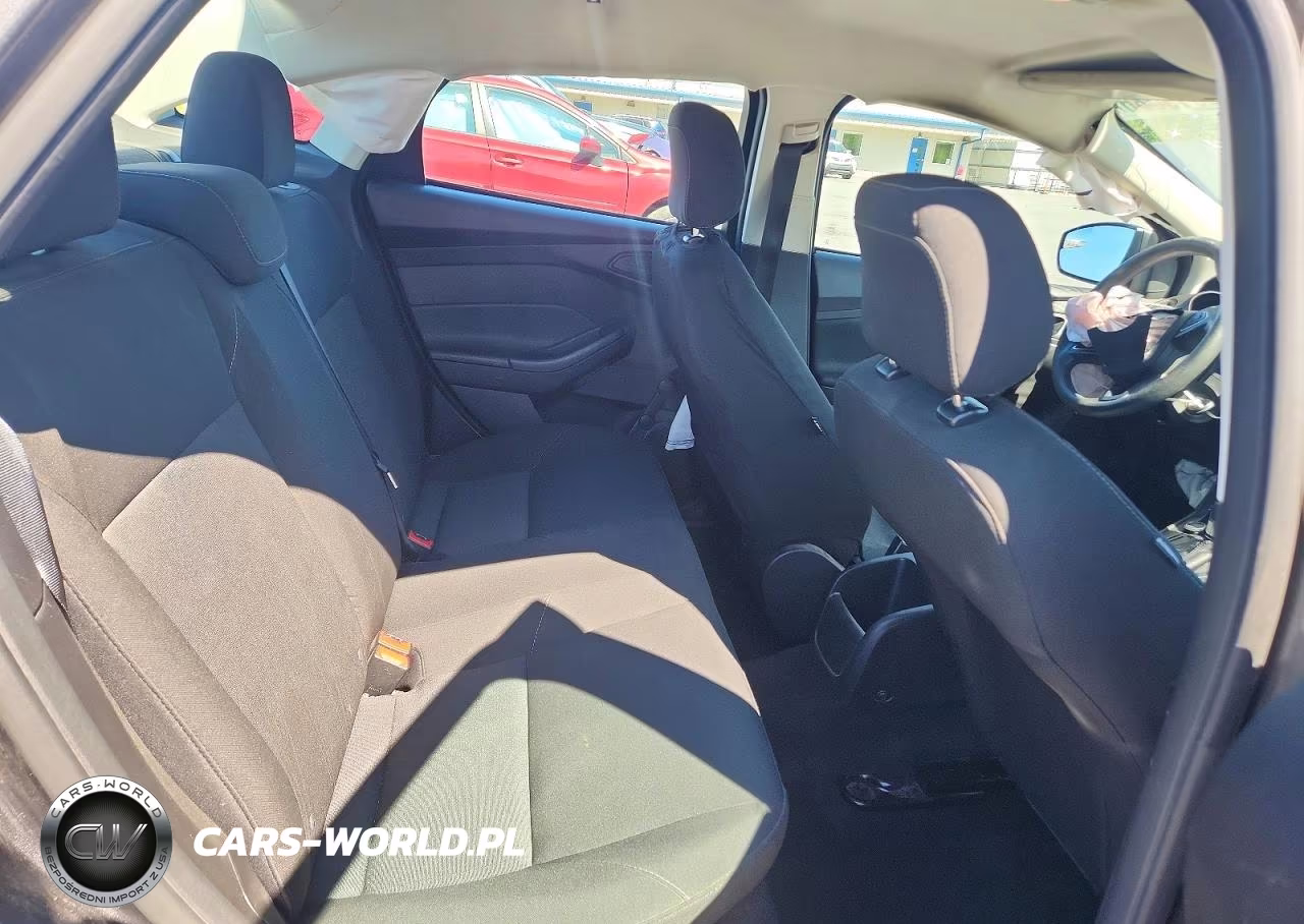 2017 Ford Focus S VIN:1FADP3E26HL326488 - 10