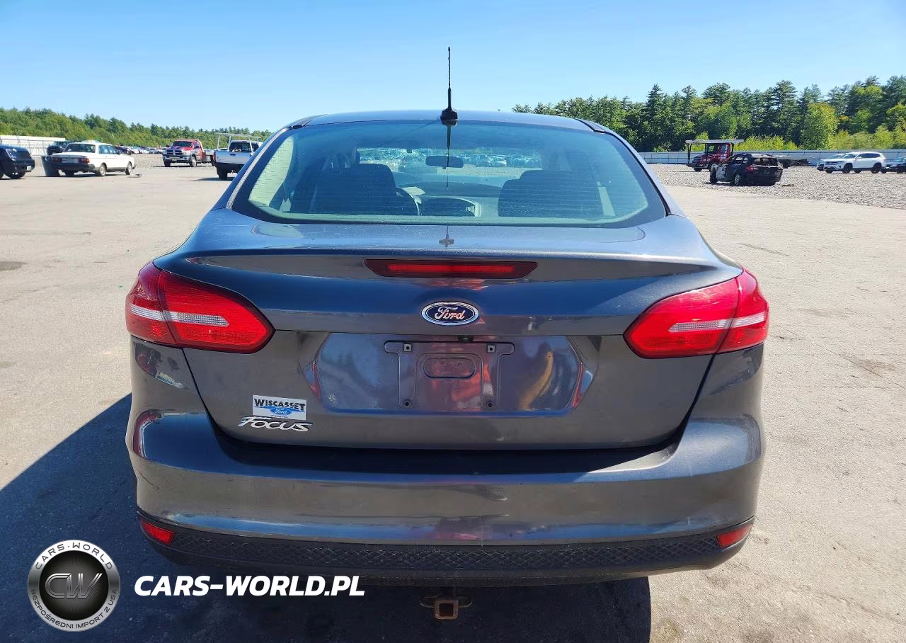 2017 Ford Focus S VIN:1FADP3E26HL326488 - 6