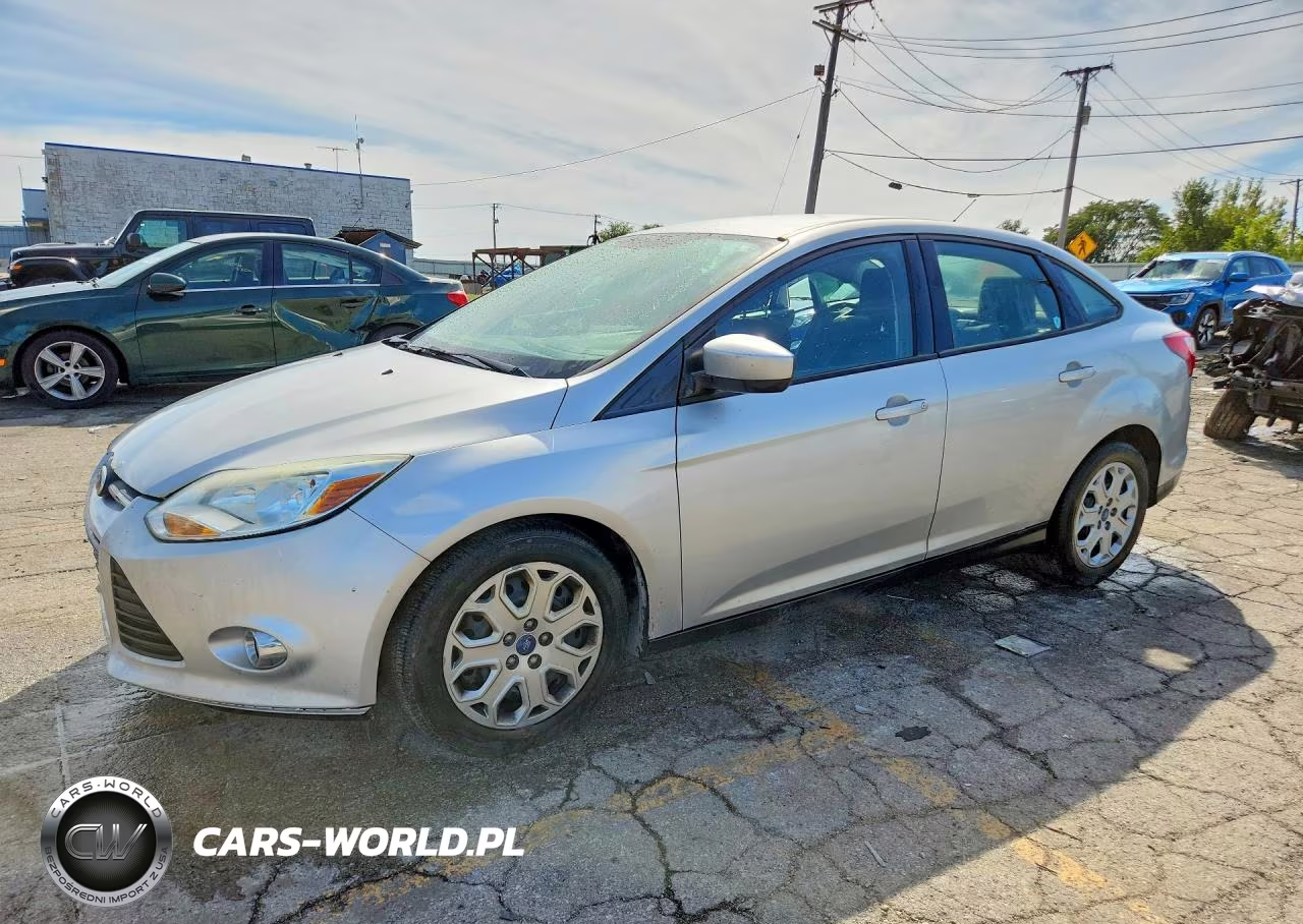2012 Ford Focus Se VIN:1FAHP3F28CL335959 - 1