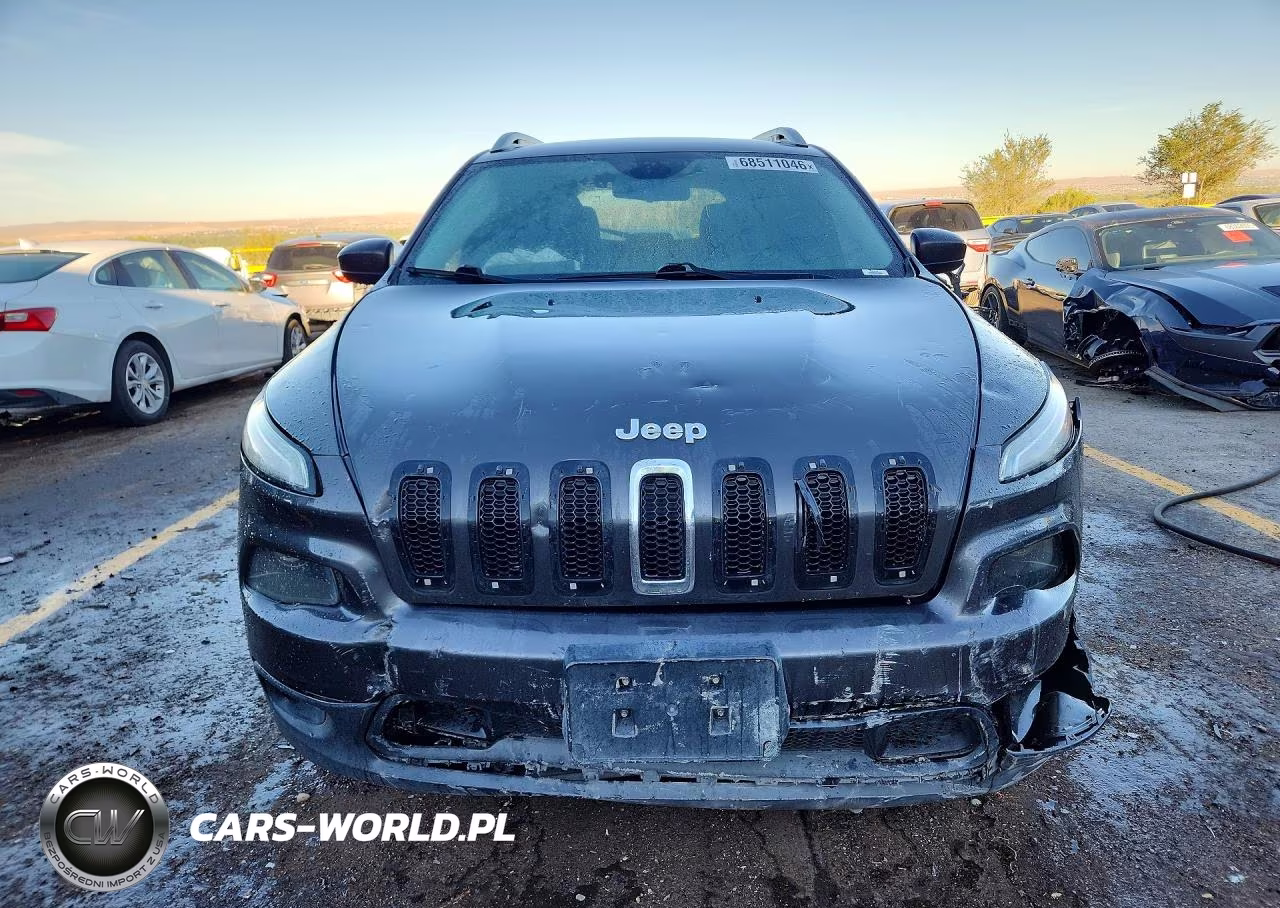 2015 Jeep Cherokee Latitude VIN:1C4PJLCB2FW694366 - 5