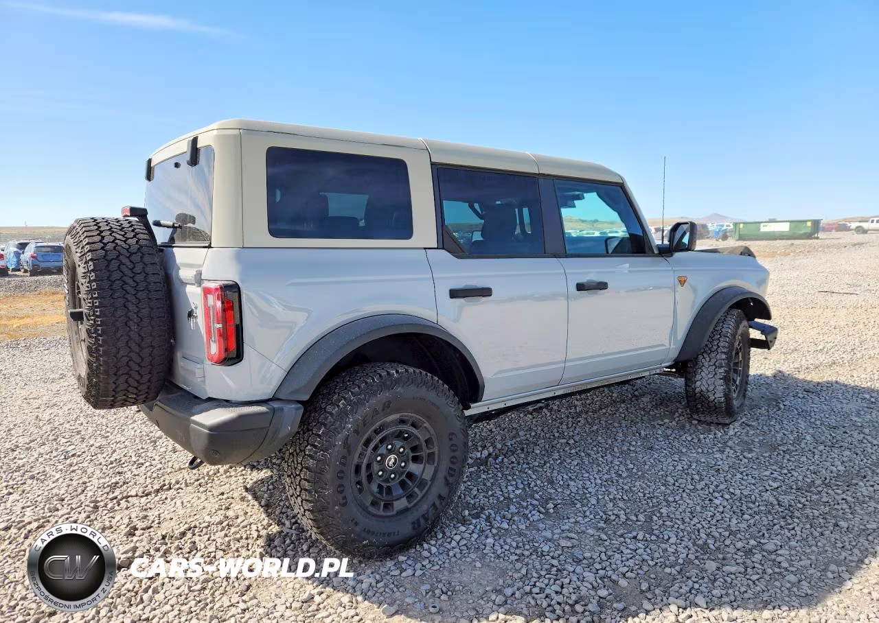 2026 Ford Bronco Badlands VIN:1FMEE9BP1TLA89632 - 3
