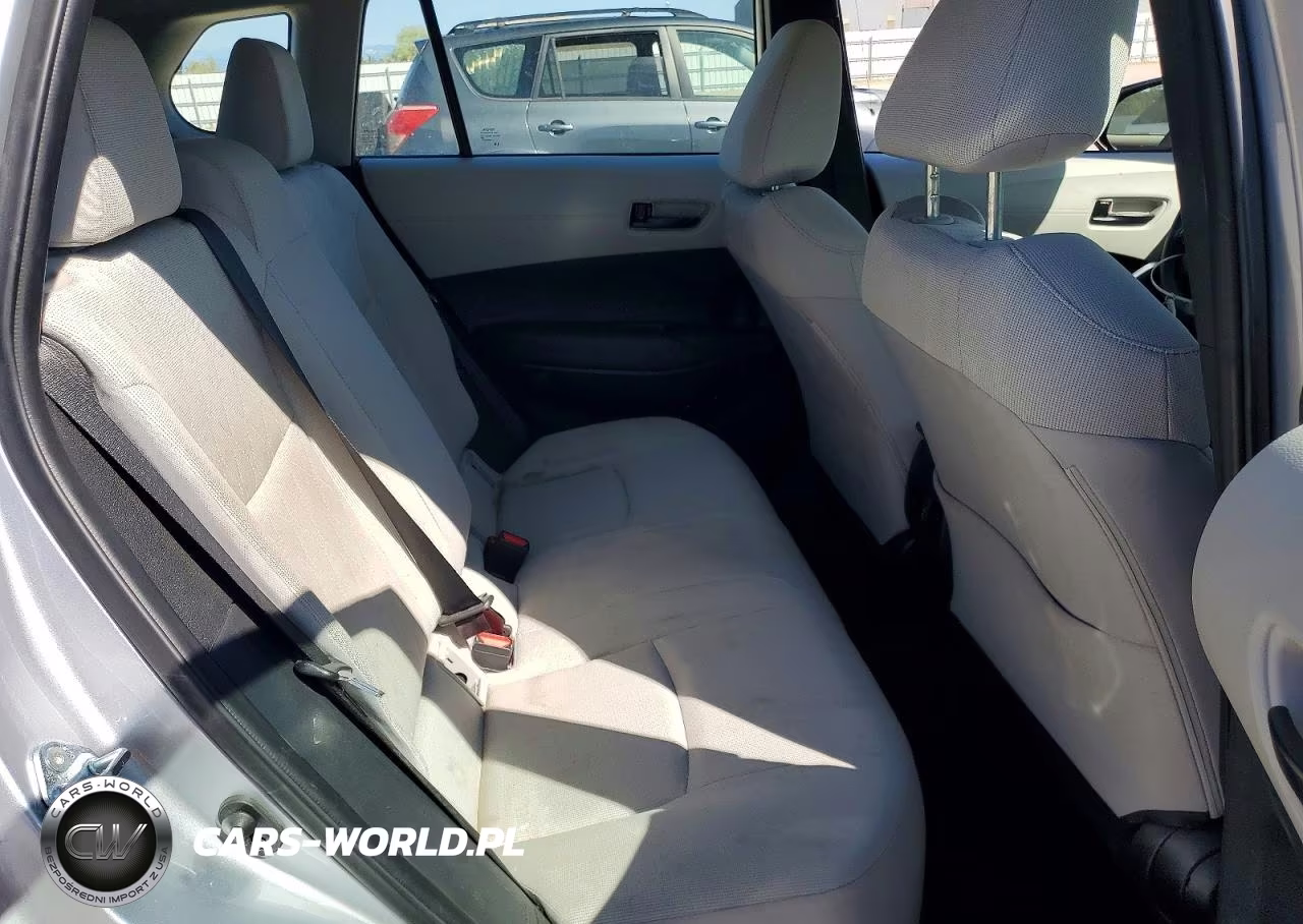 2024 Toyota Corolla Cross L VIN:7MUAAABG3RV094621 - 10