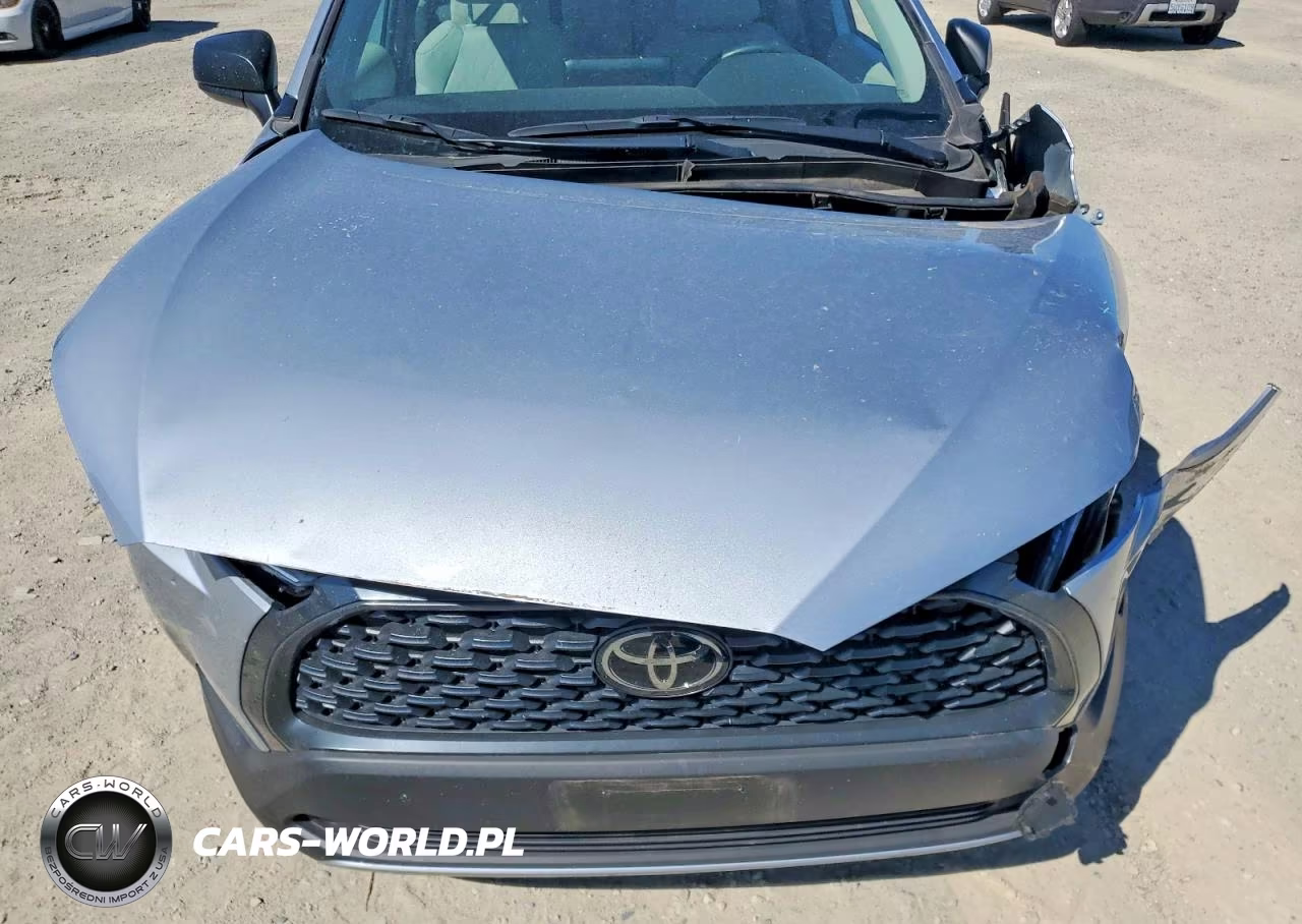 2024 Toyota Corolla Cross L VIN:7MUAAABG3RV094621 - 11