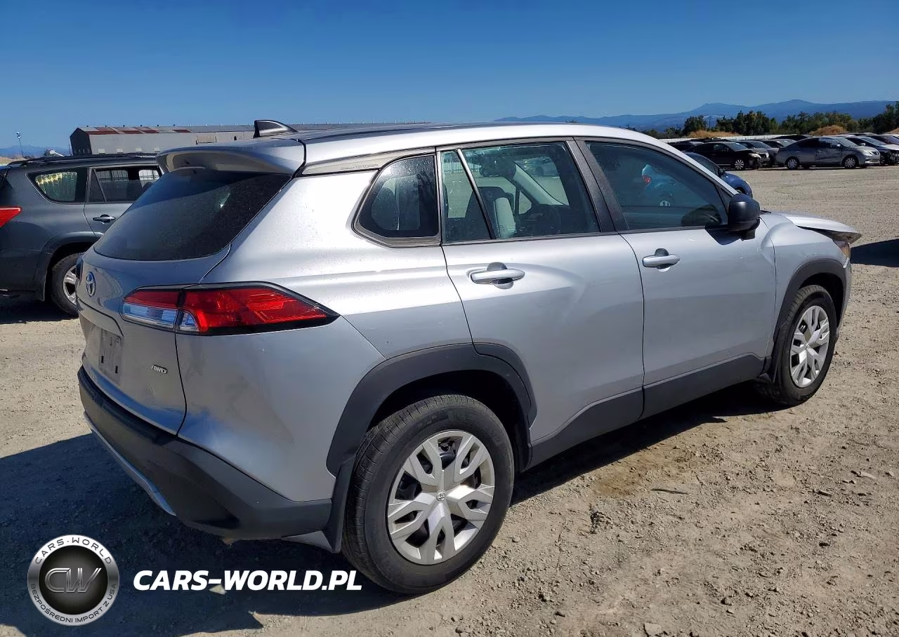 2024 Toyota Corolla Cross L VIN:7MUAAABG3RV094621 - 3