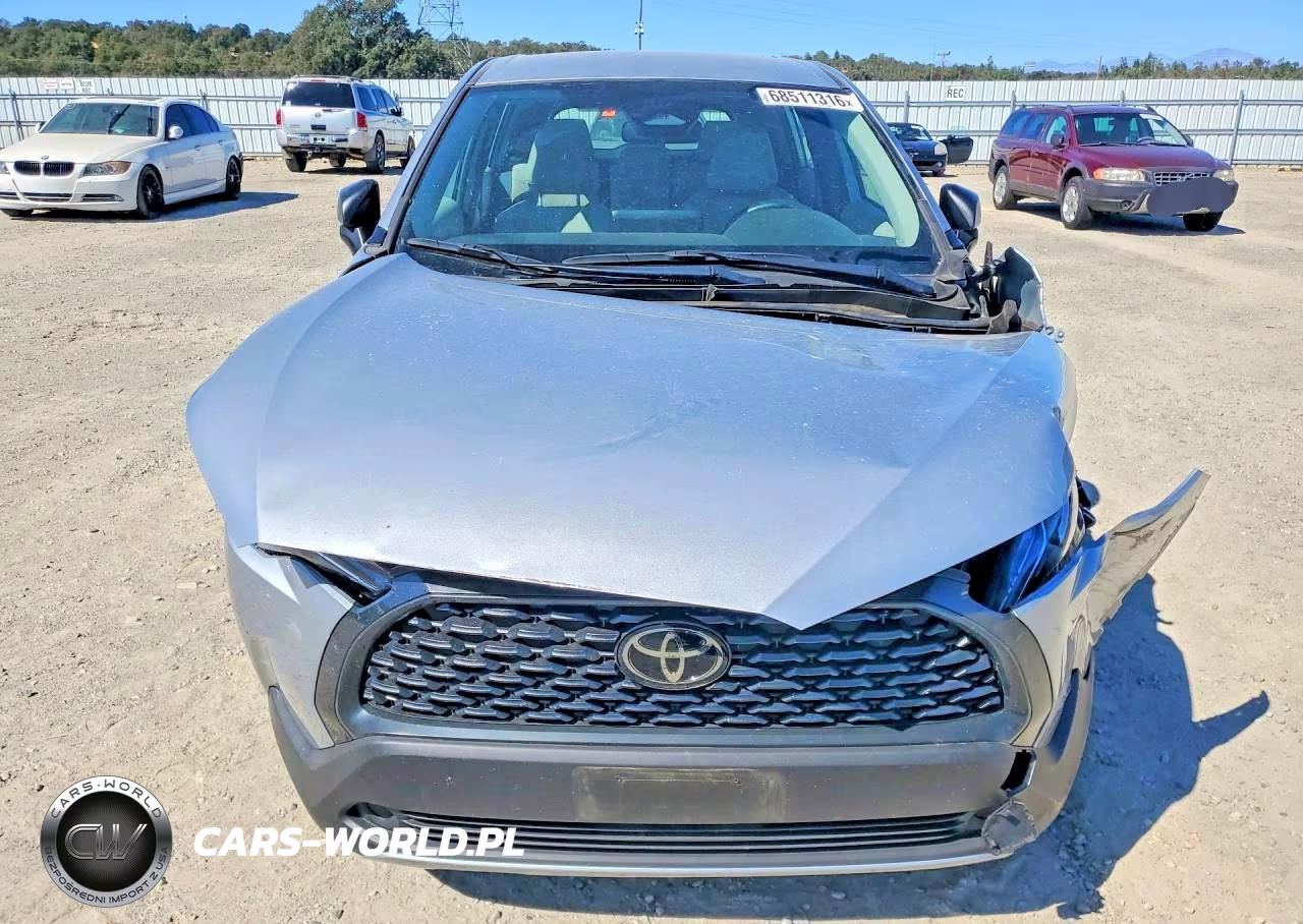2024 Toyota Corolla Cross L VIN:7MUAAABG3RV094621 - 5