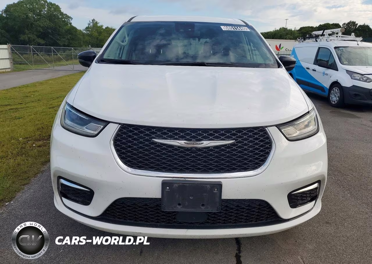 2024 Chrysler Pacifica Hybrid Select VIN:2C4RC1S70RR153639 - 5