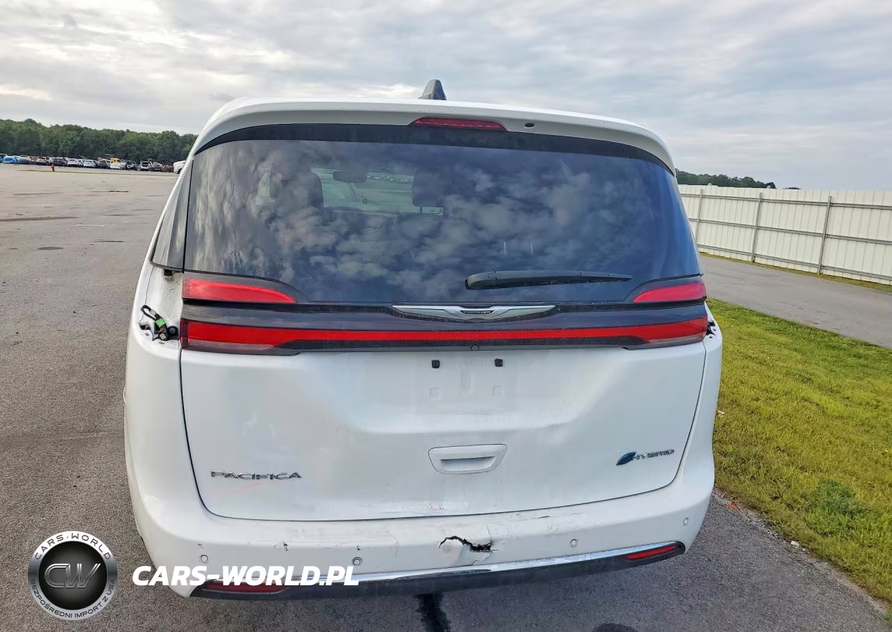 2024 Chrysler Pacifica Hybrid Select VIN:2C4RC1S70RR153639 - 6