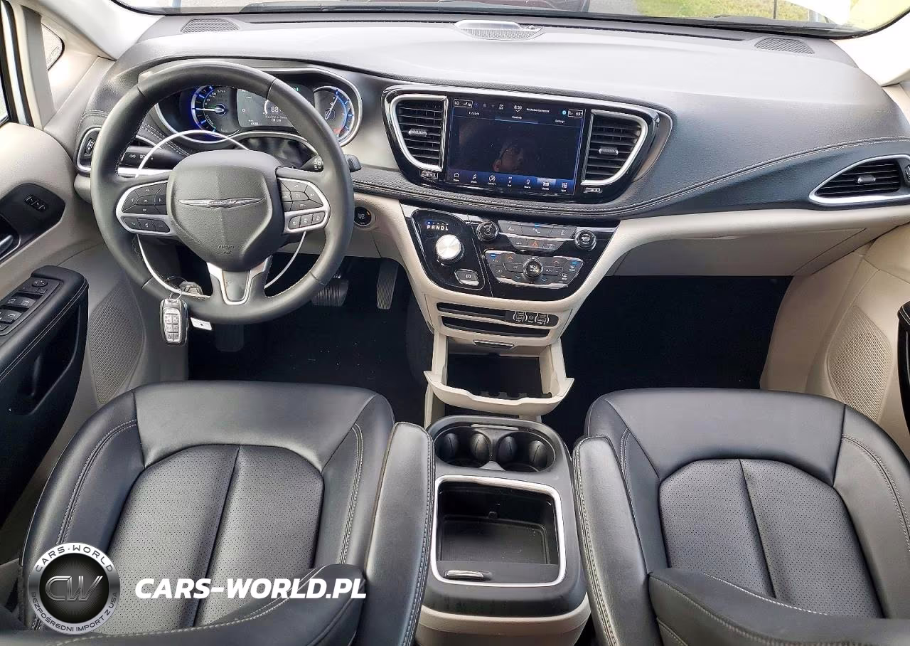 2024 Chrysler Pacifica Hybrid Select VIN:2C4RC1S70RR153639 - 8