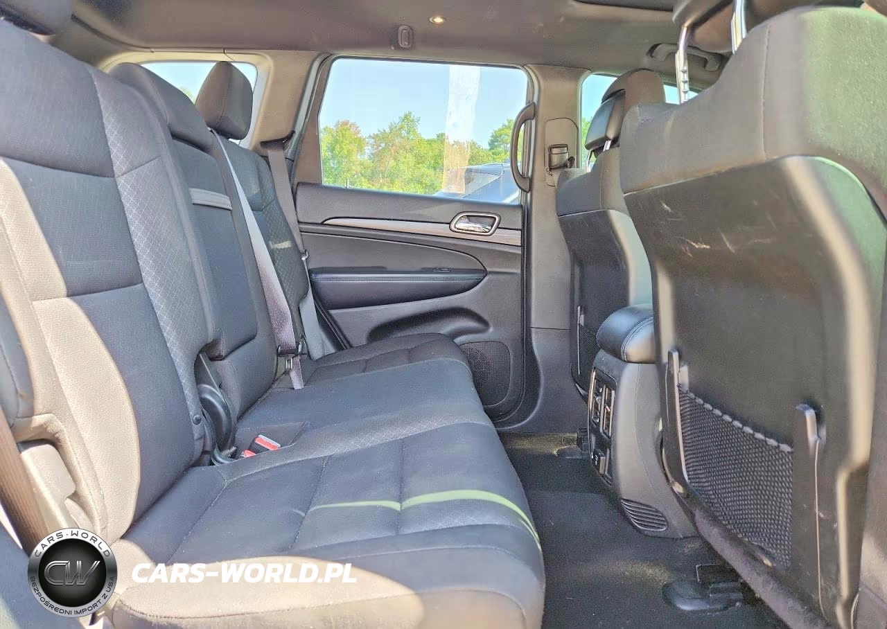 2019 Jeep Grand Cherokee Laredo VIN:1C4RJFAG5KC688324 - 11