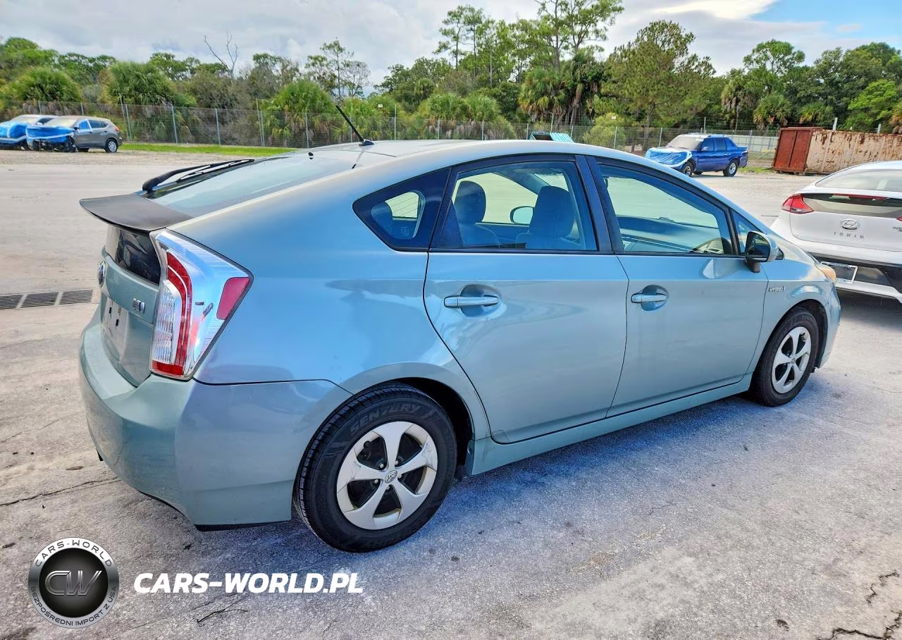 2012 Toyota Prius Two VIN:JTDKN3DU1C5461112 - 3