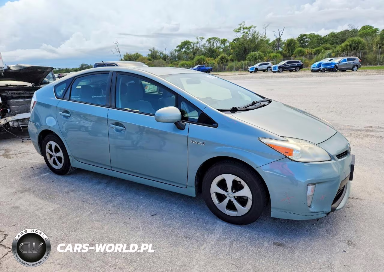 2012 Toyota Prius Two VIN:JTDKN3DU1C5461112 - 4