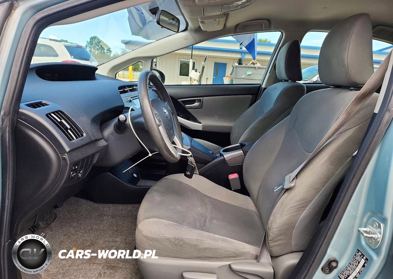 2012 Toyota Prius Two VIN:JTDKN3DU1C5461112 - 7