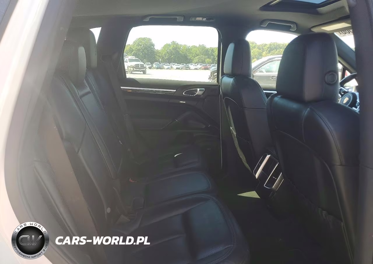 2017 Porsche Cayenne VIN:WP1AA2A24HKA82424 - 11