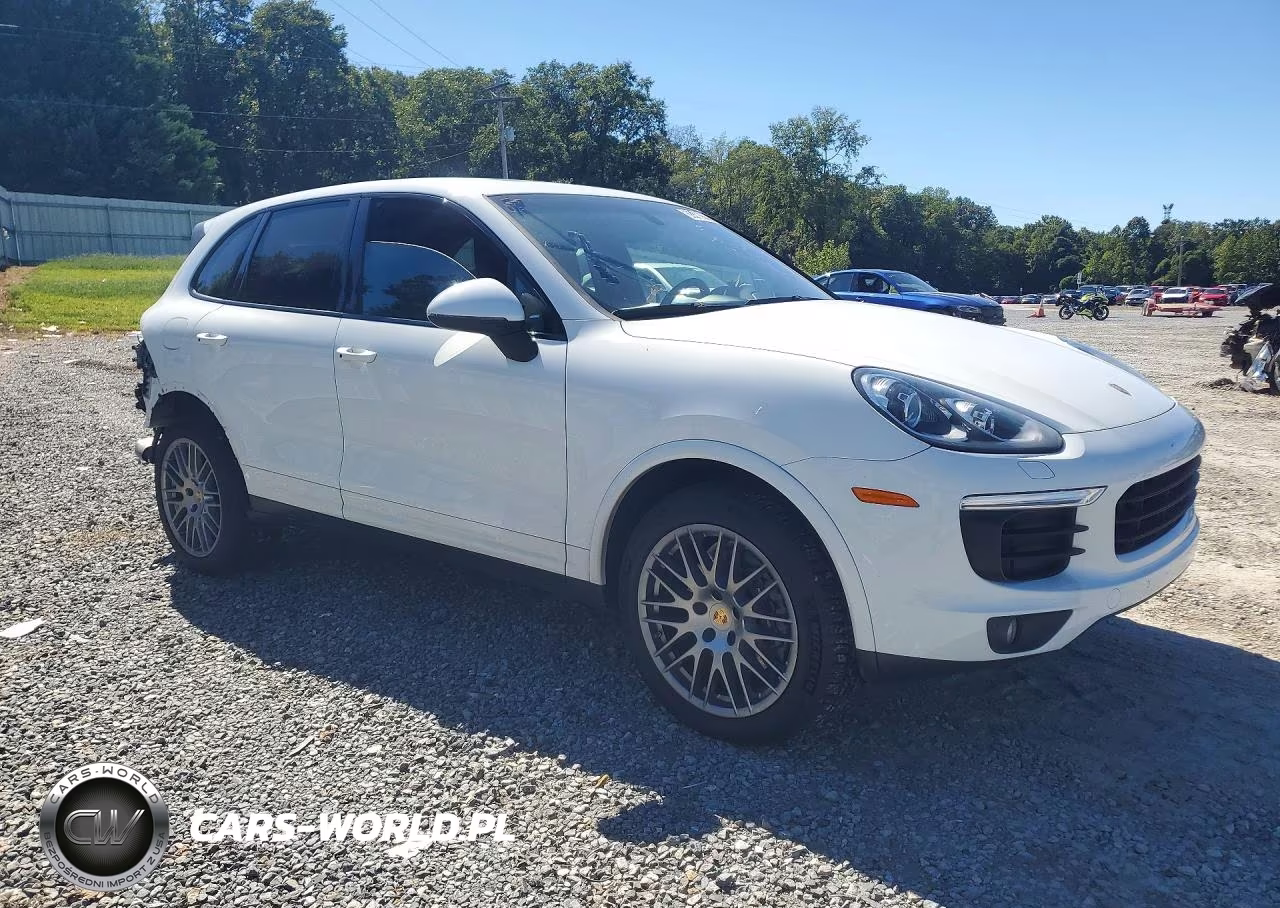 2017 Porsche Cayenne VIN:WP1AA2A24HKA82424 - 4