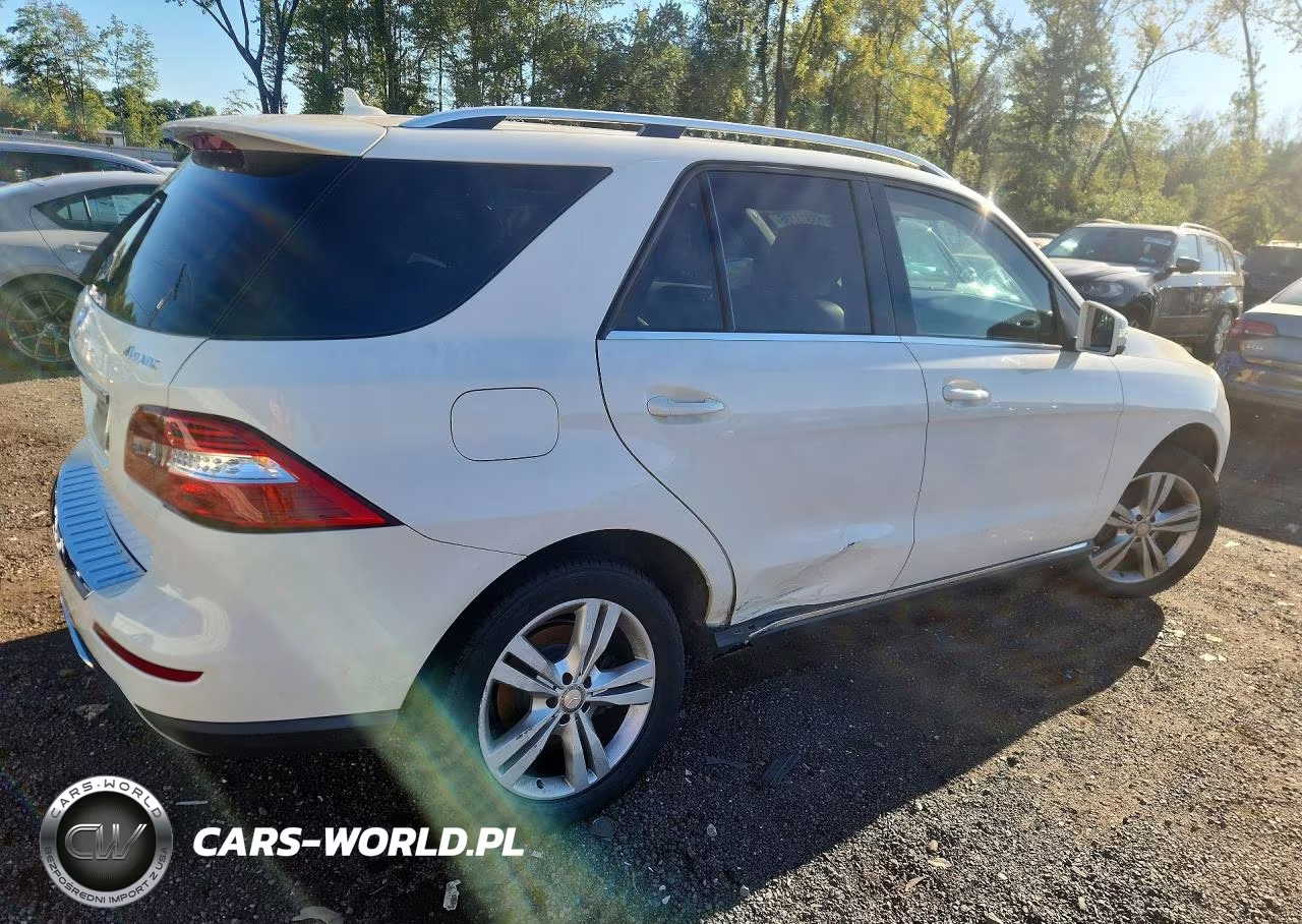 2013 Mercedes-Benz Ml 350 4Matic VIN:4JGDA5HB1DA131497 - 3