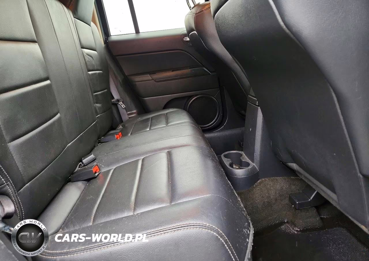 2016 Jeep Patriot Latitude VIN:1C4NJRFB2GD639936 - 11