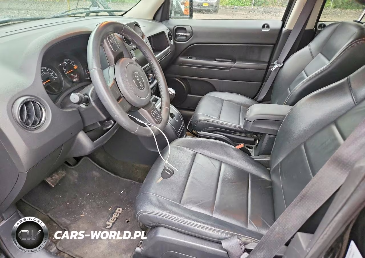 2016 Jeep Patriot Latitude VIN:1C4NJRFB2GD639936 - 7