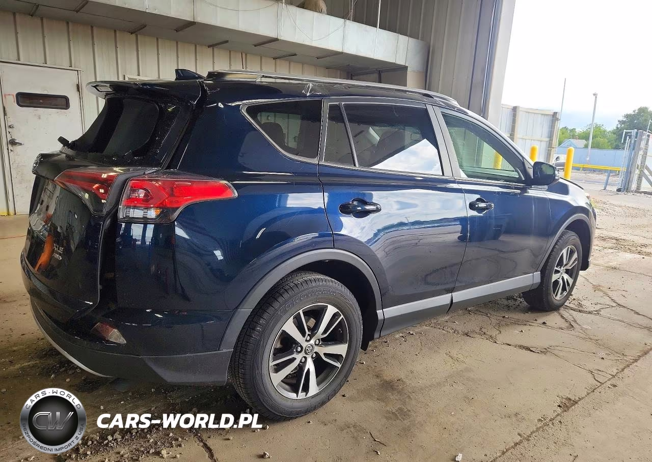 2018 Toyota Rav4 Xle VIN:JTMRFREV0JJ178016 - 3
