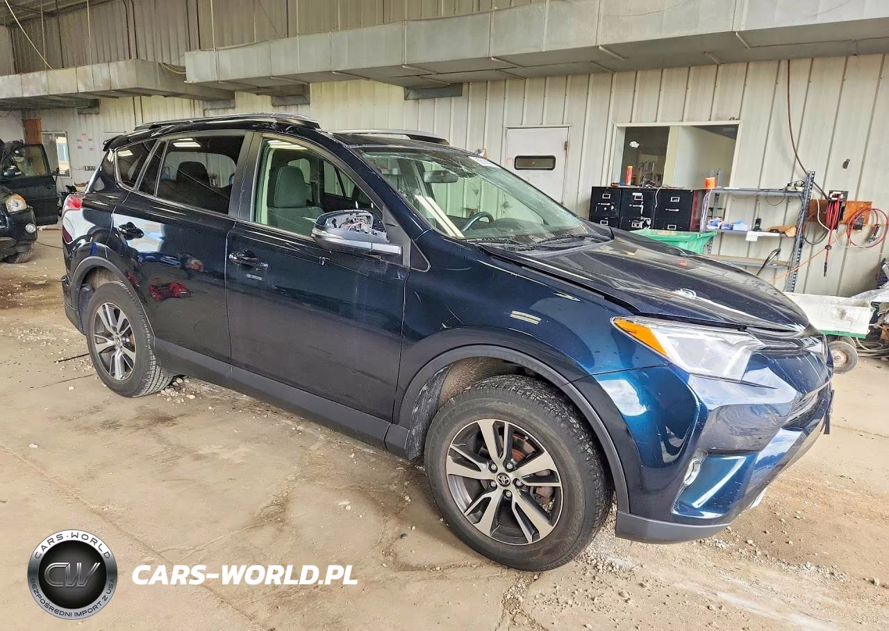 2018 Toyota Rav4 Xle VIN:JTMRFREV0JJ178016 - 4
