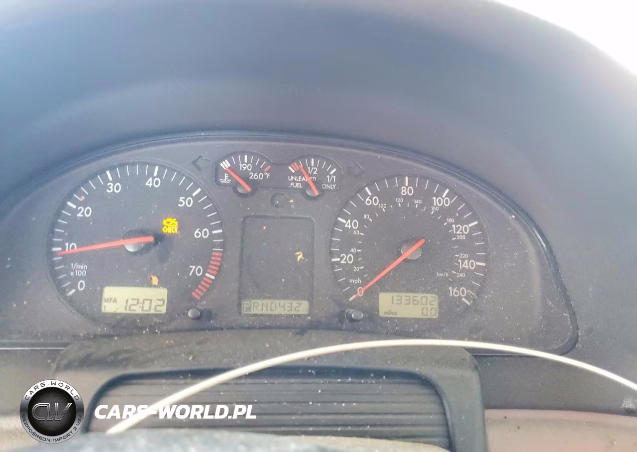 1999 Volkswagen Passat Gls VIN:WVWMA63B2XE161963 - 9