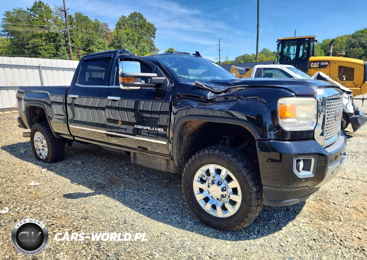 2016 GMC Sierra K2500 Denali VIN:1GT12UE8XGF138432 - 4