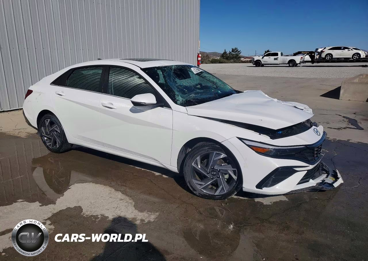 2025 Hyundai Elantra Limited VIN:KMHLN4DJXSU163870 - 4