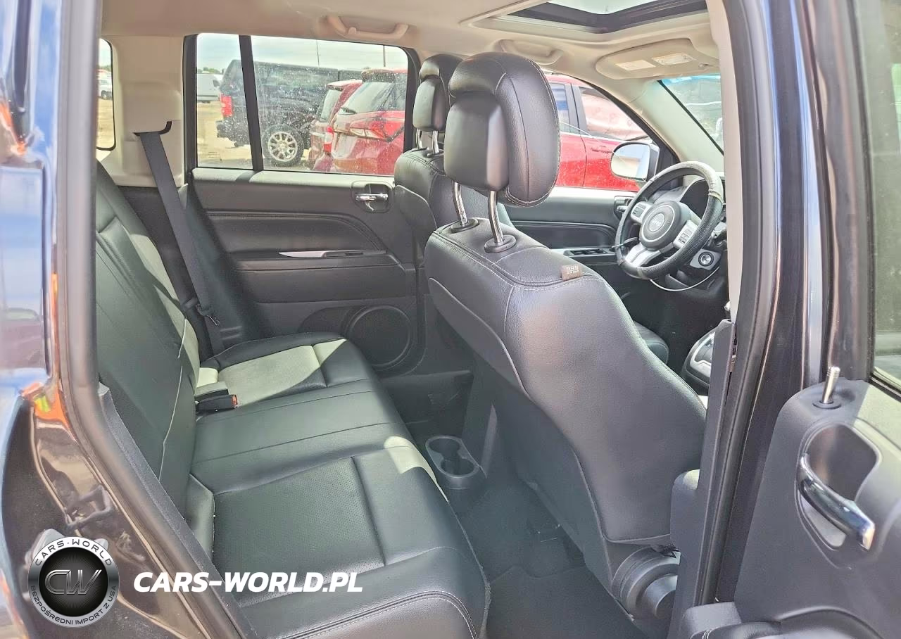 2015 Jeep Compass Latitude VIN:1C4NJCEA1FD209996 - 11