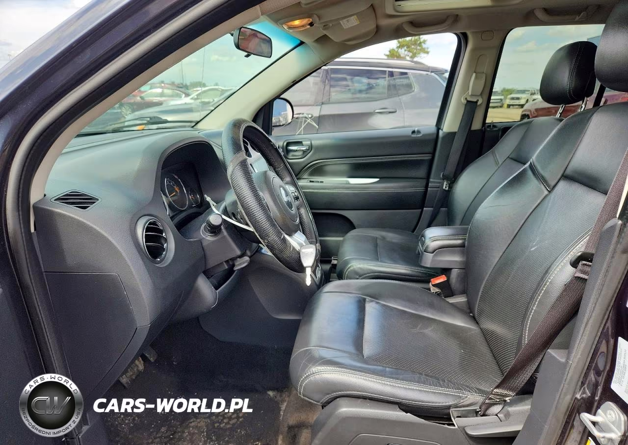 2015 Jeep Compass Latitude VIN:1C4NJCEA1FD209996 - 7