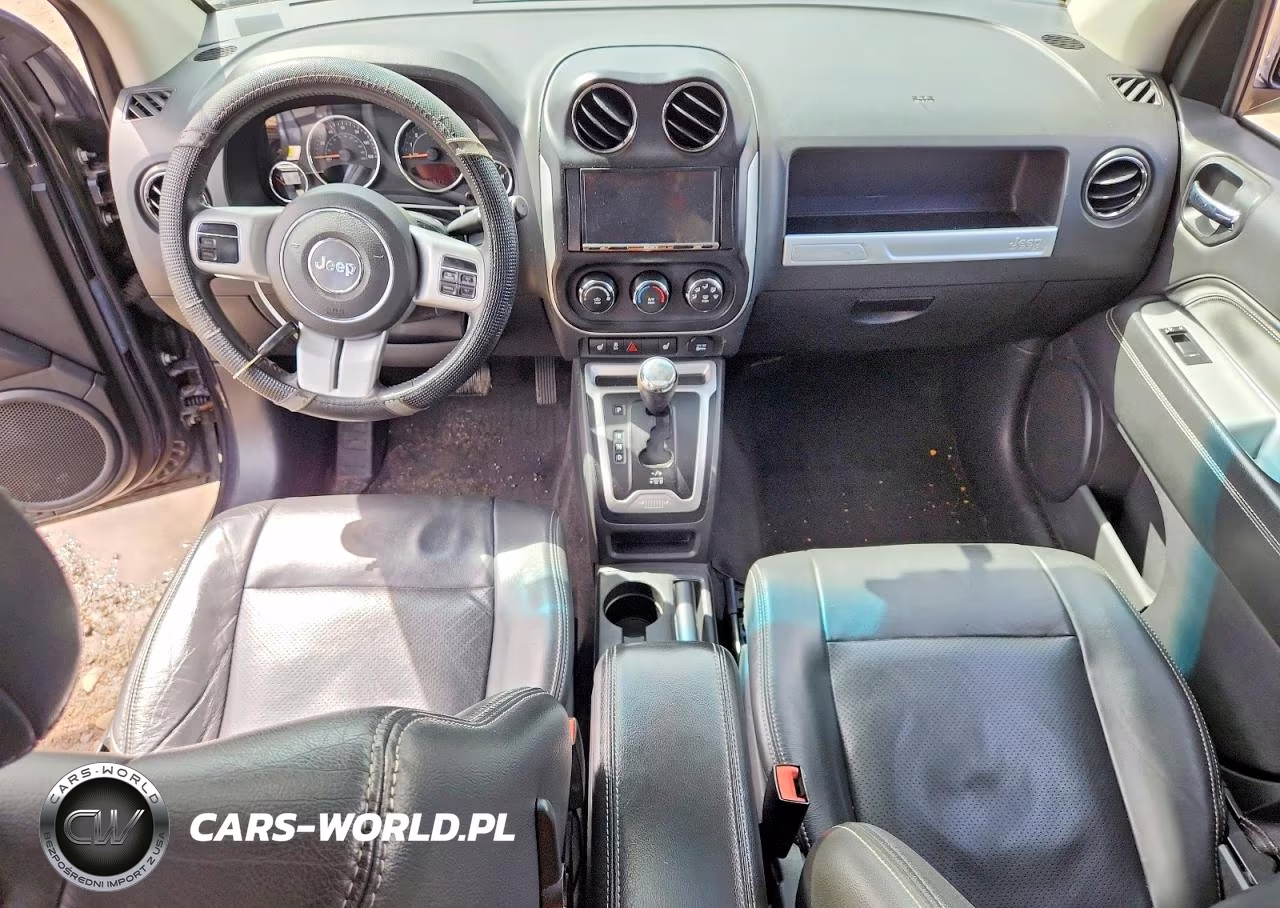 2015 Jeep Compass Latitude VIN:1C4NJCEA1FD209996 - 8