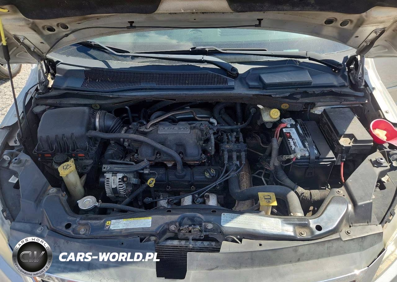 2010 Volkswagen Routan Se VIN:2V4RW3D11AR354018 - 12