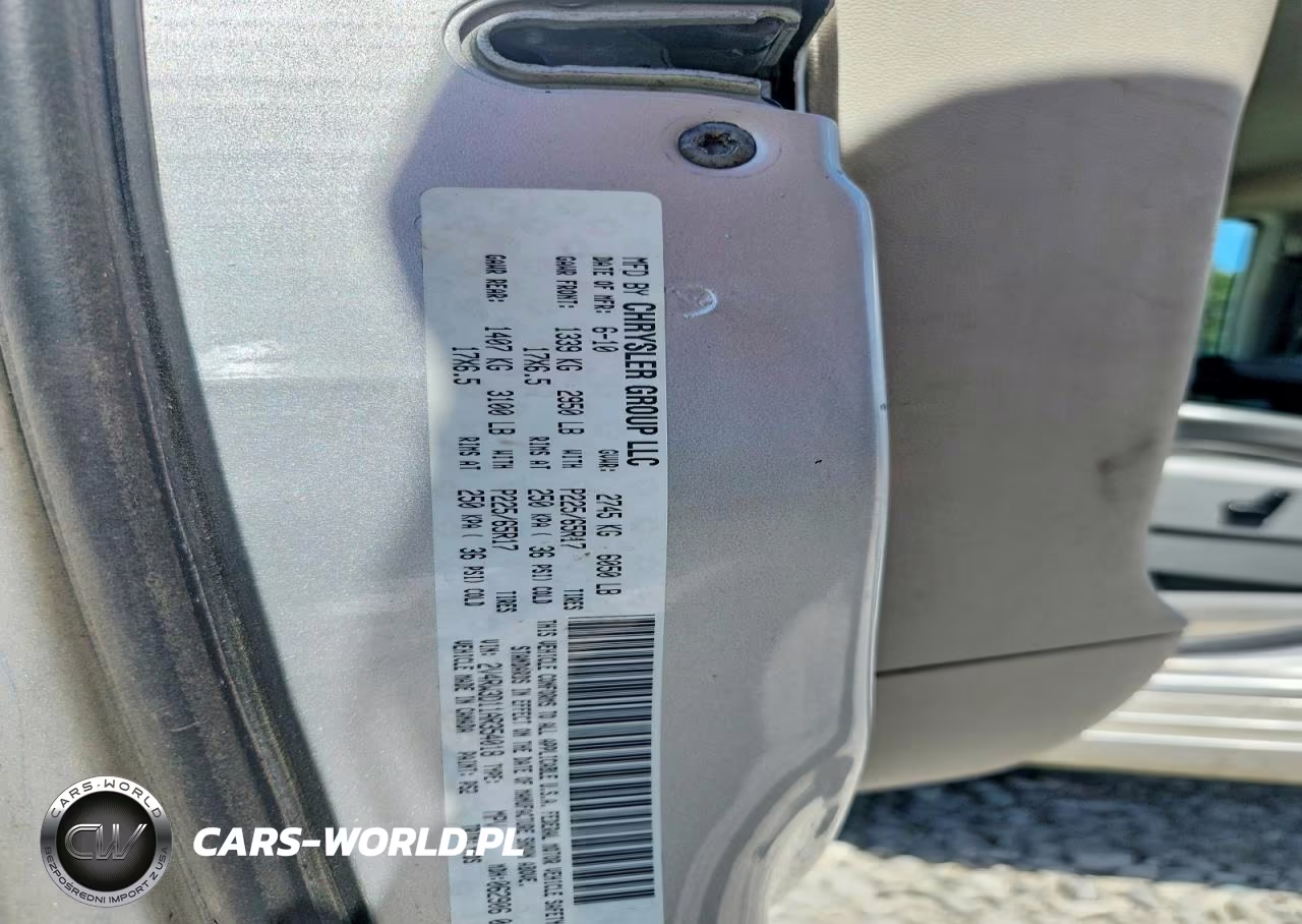 2010 Volkswagen Routan Se VIN:2V4RW3D11AR354018 - 13