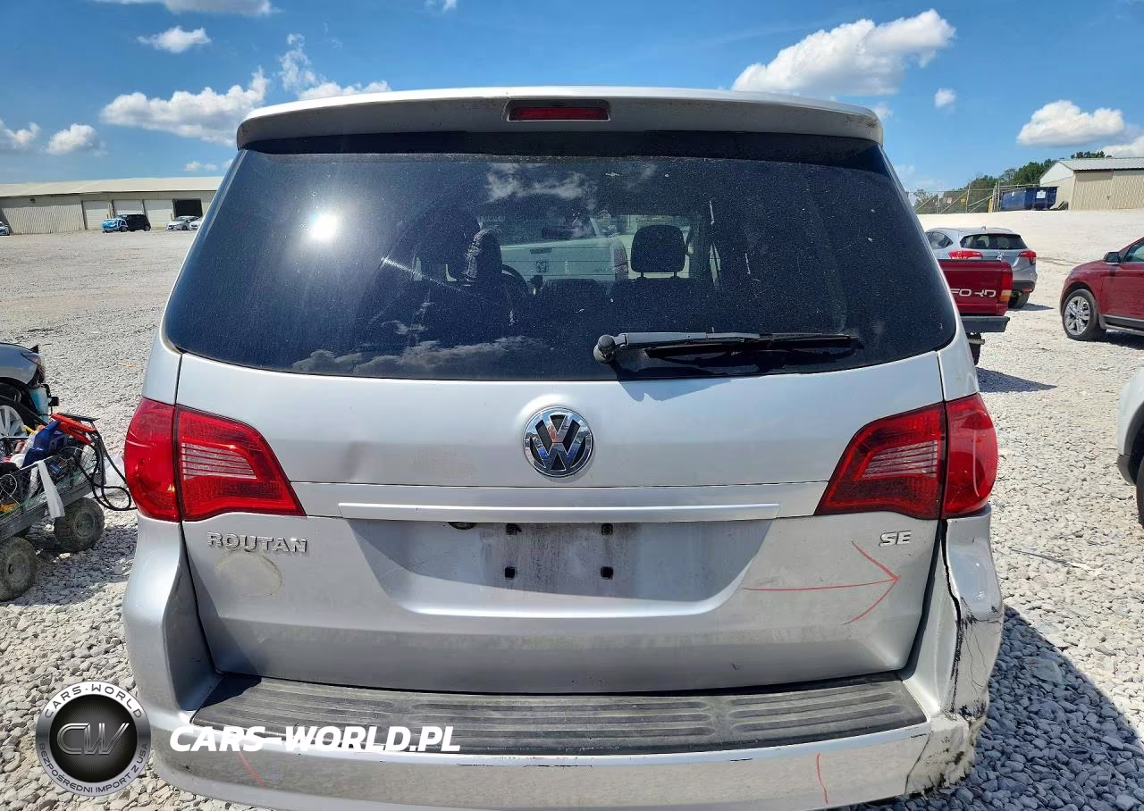 2010 Volkswagen Routan Se VIN:2V4RW3D11AR354018 - 6