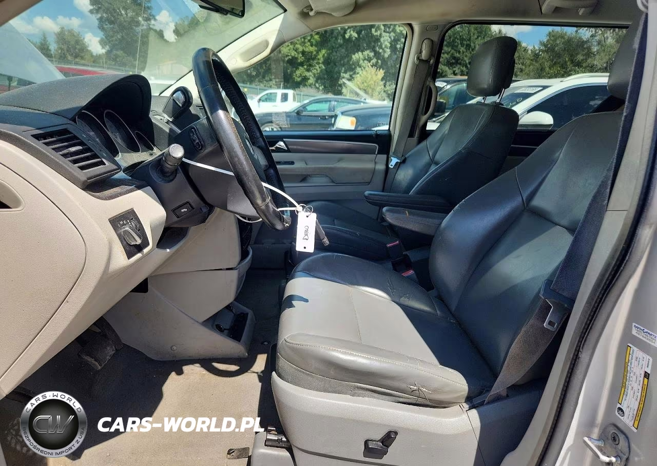 2010 Volkswagen Routan Se VIN:2V4RW3D11AR354018 - 7