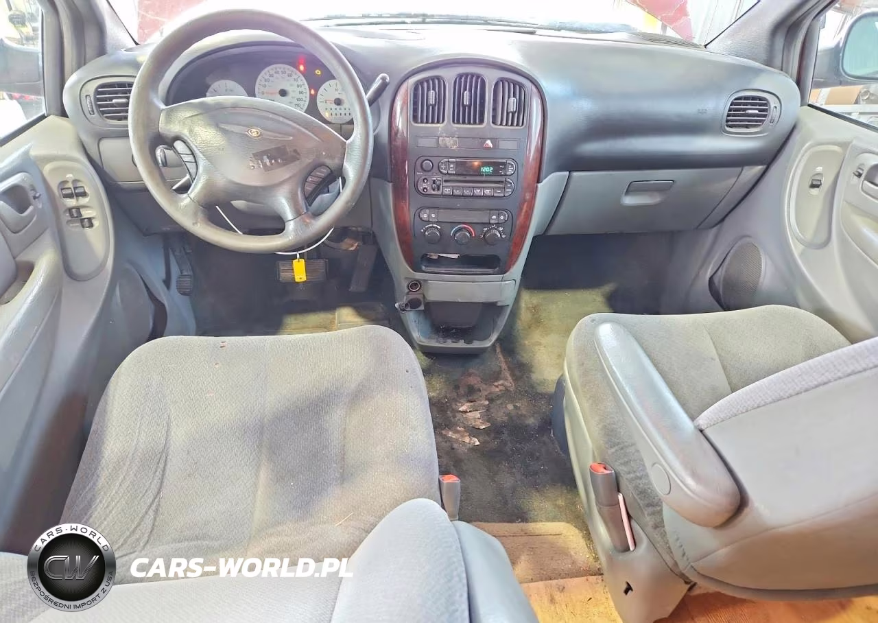 2004 Chrysler Town & Country VIN:1C4GP45R74B580169 - 8