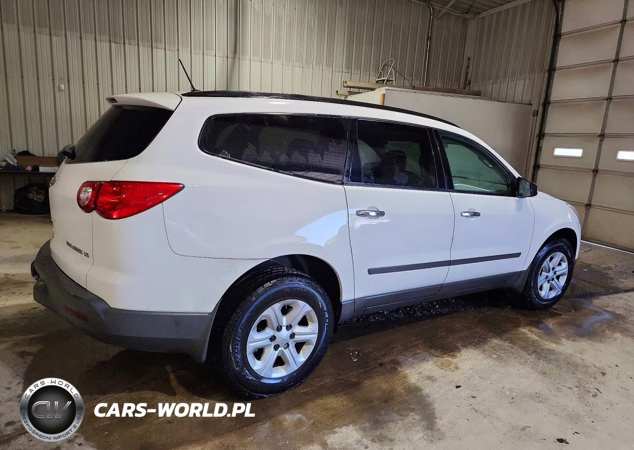 2011 Chevrolet Traverse Ls VIN:1GNKREED1BJ106825 - 3