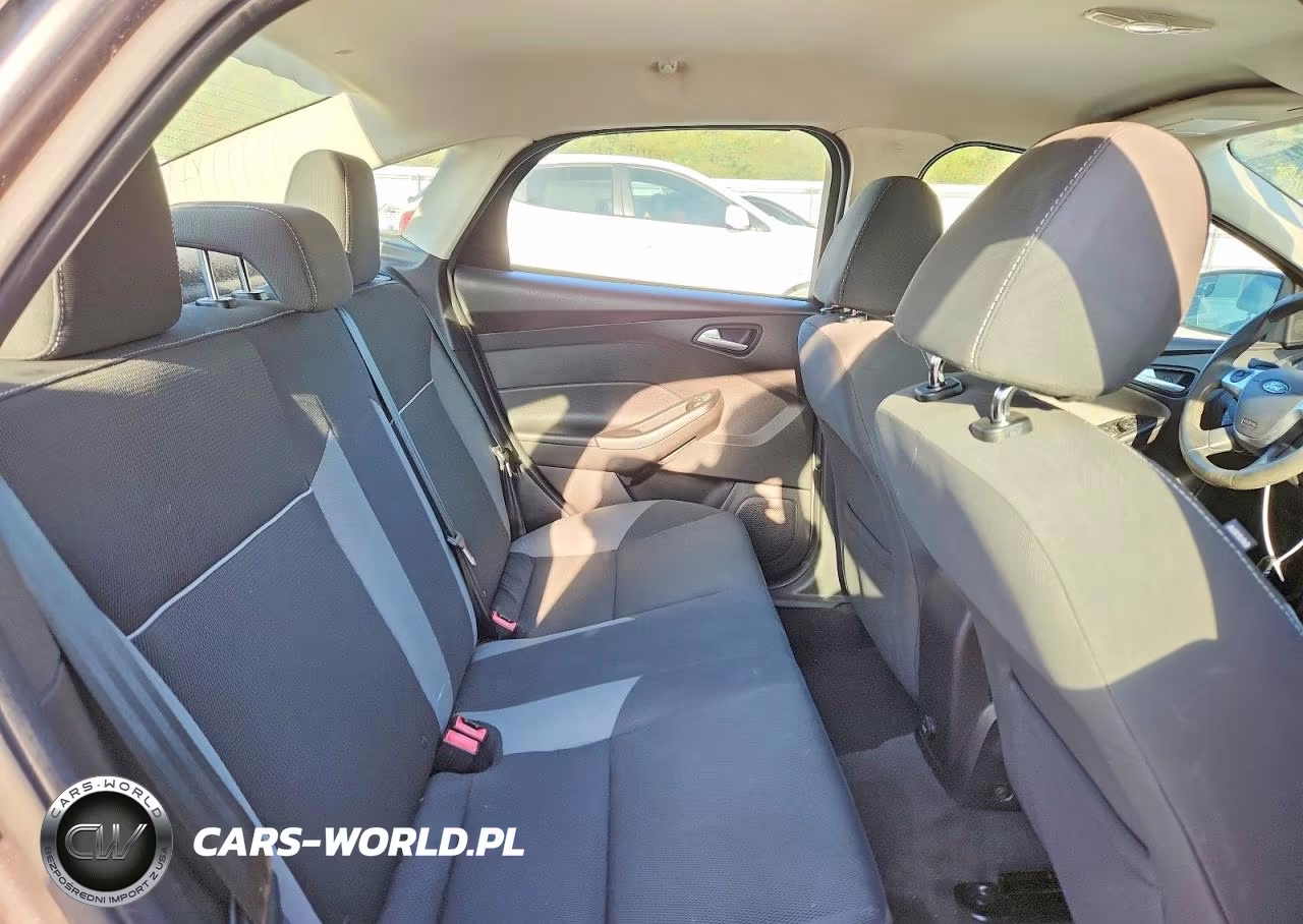 2014 Ford Focus Se VIN:1FADP3F23EL233468 - 10