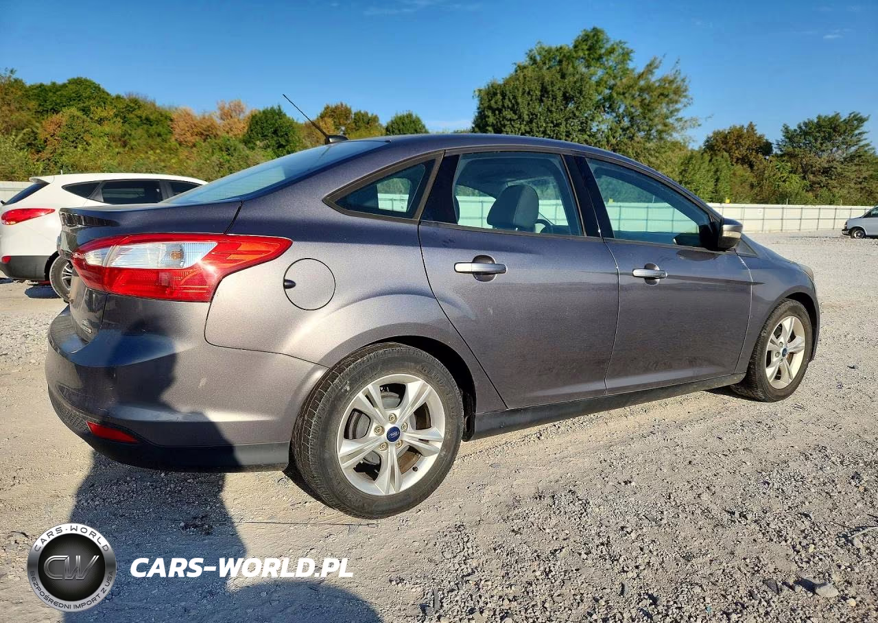 2014 Ford Focus Se VIN:1FADP3F23EL233468 - 3