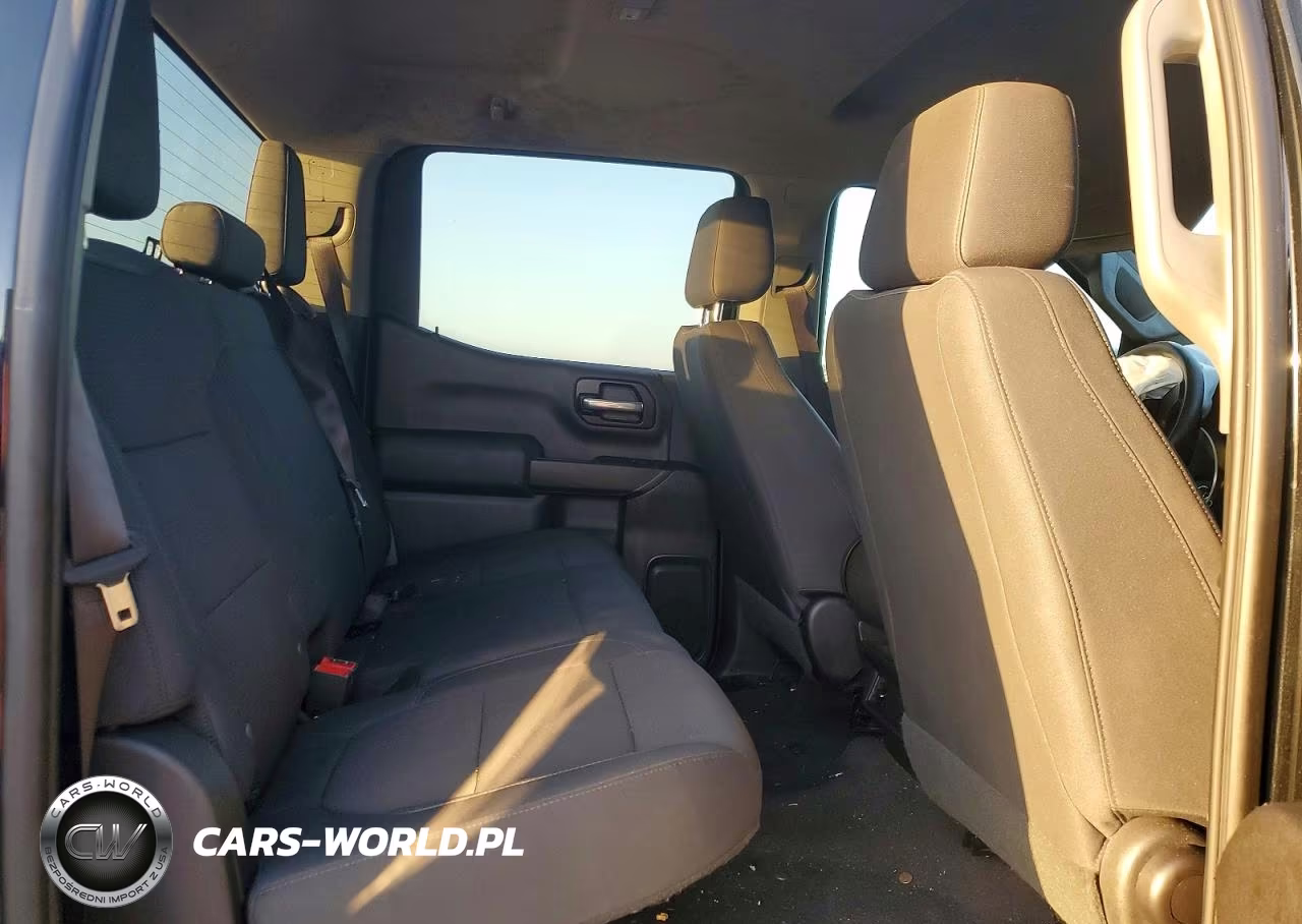 2019 Chevrolet Silverado C1500 Custom VIN:3GCPWBEFXKG266551 - 10