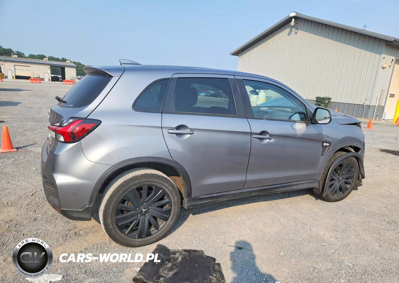 2023 Mitsubishi Outlander Sport S-Se VIN:JA4ARUAU0PU015730 - 3