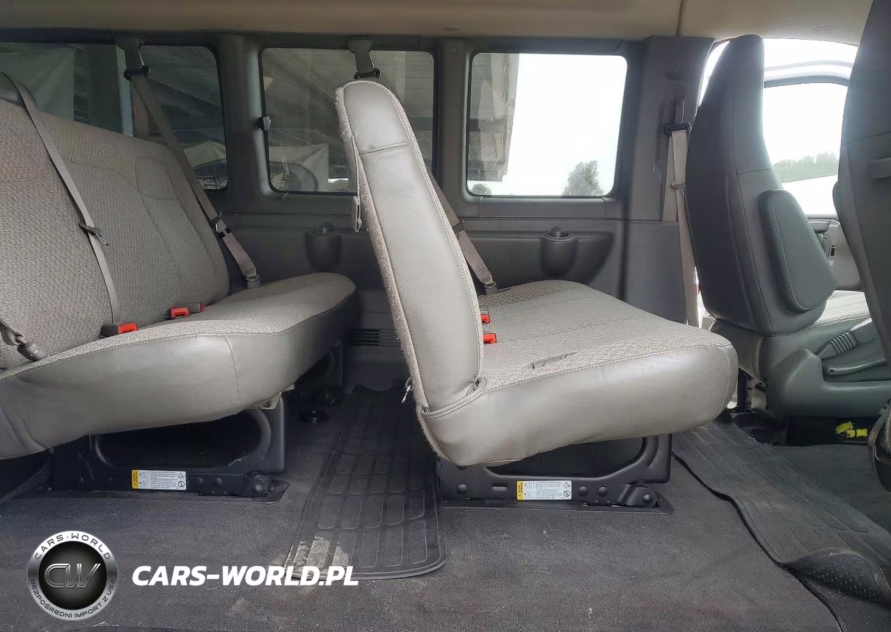 2025 Chevrolet Express G3500 Lt VIN:1GAZGPFP2S1254198 - 11