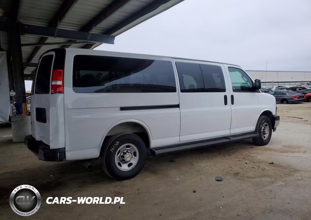 2025 Chevrolet Express G3500 Lt VIN:1GAZGPFP2S1254198 - 3