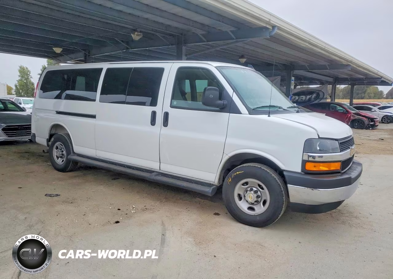 2025 Chevrolet Express G3500 Lt VIN:1GAZGPFP2S1254198 - 4