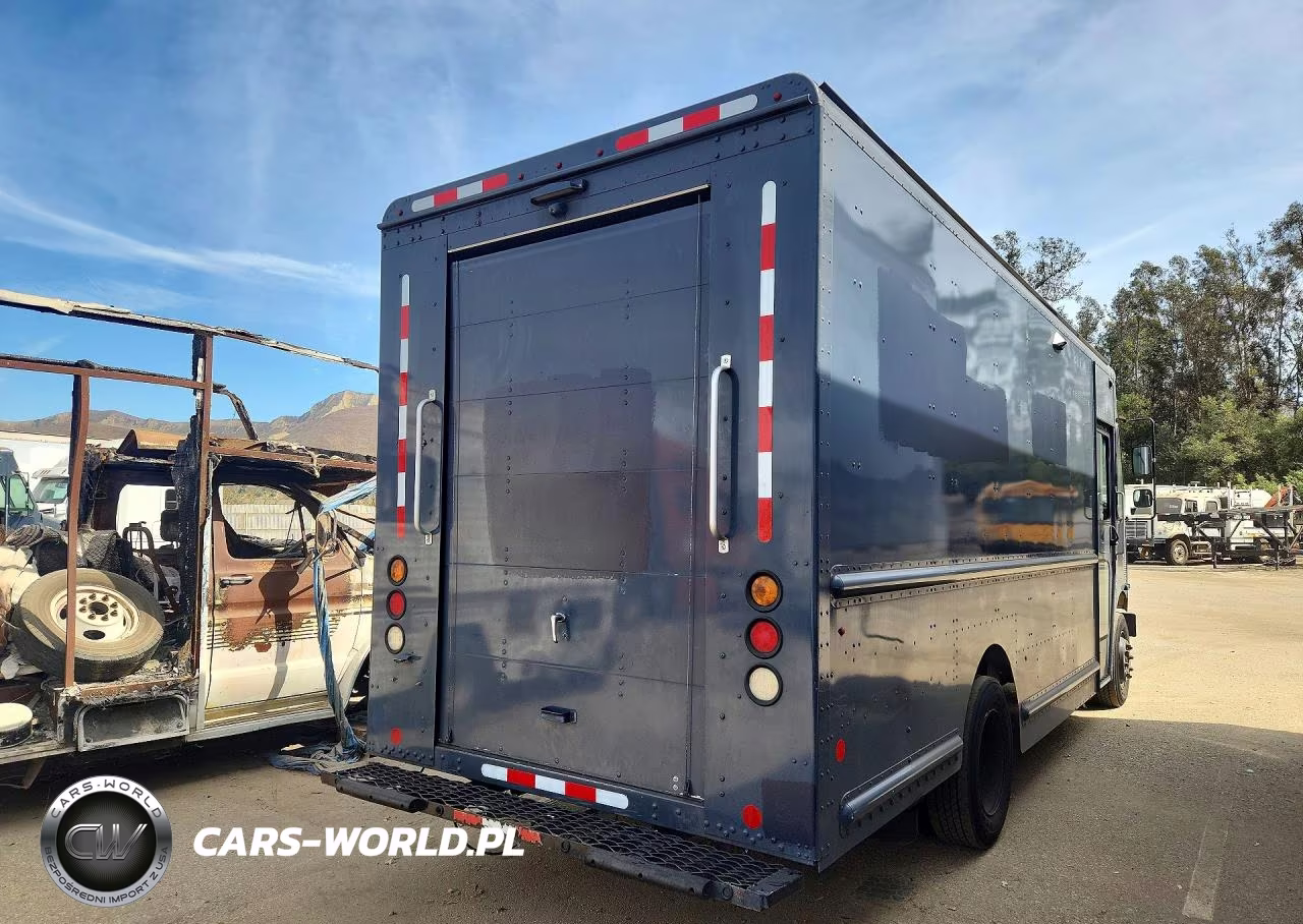 2021 Freightliner Mt45G Chassis Delivery Truck VIN:4UZAC2EA6MCML0978 - 3