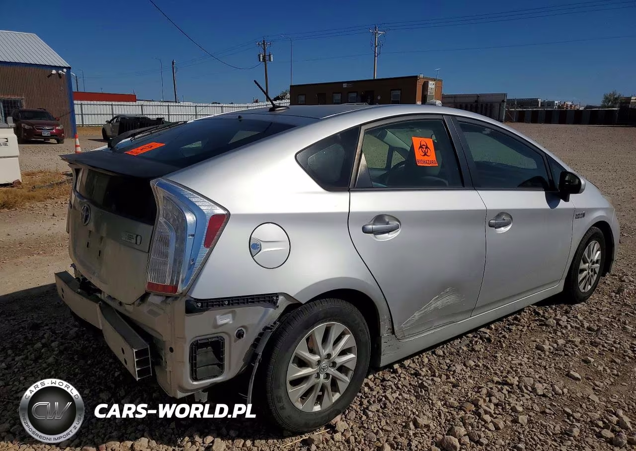 2014 Toyota Prius Plug-In Hybrid Base VIN:JTDKN3DP2E3050729 - 3