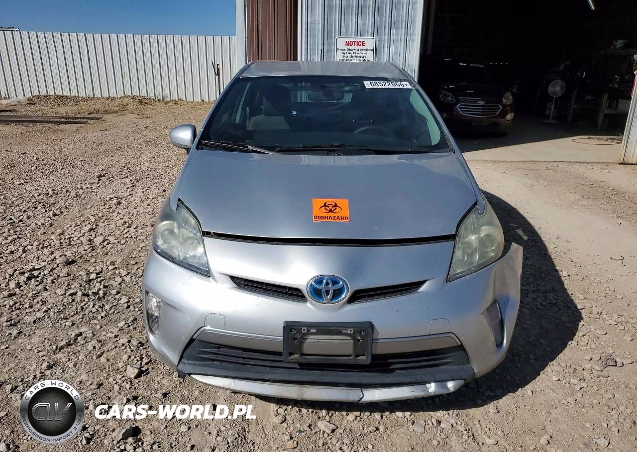 2014 Toyota Prius Plug-In Hybrid Base VIN:JTDKN3DP2E3050729 - 5