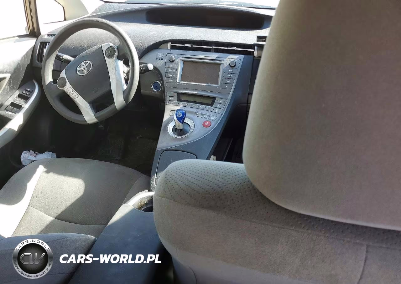 2014 Toyota Prius Plug-In Hybrid Base VIN:JTDKN3DP2E3050729 - 8